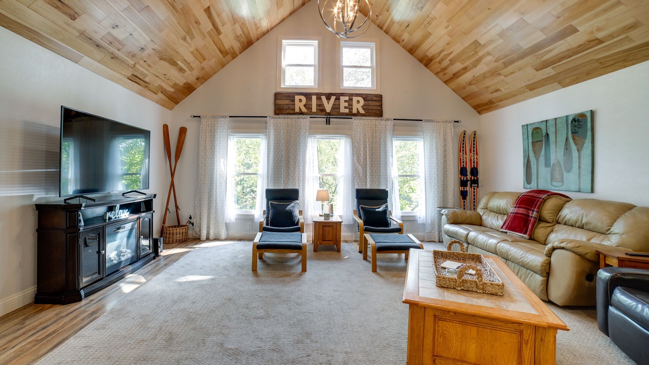 Photo of Livingroom in McGrann