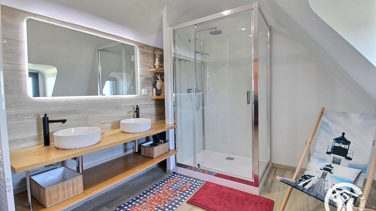 Photo of Bathroom in Trevou-Treguignec