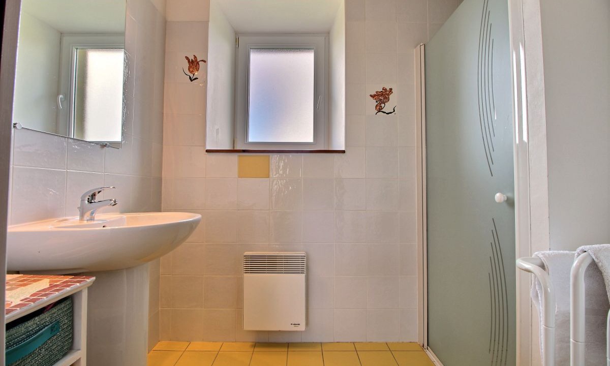 Photo of Bathroom in Langoat