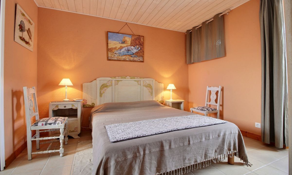 Photo of Bedroom in Langoat