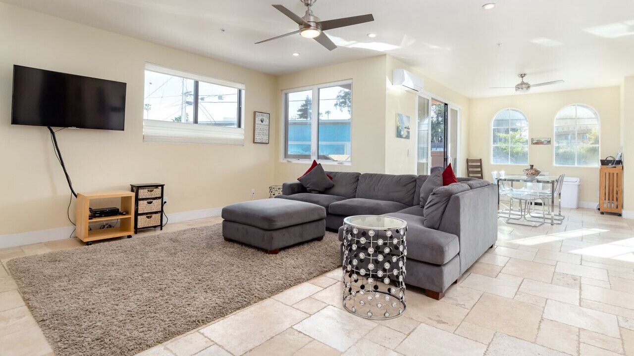 Photo of Livingroom in Westside Santa Cruz