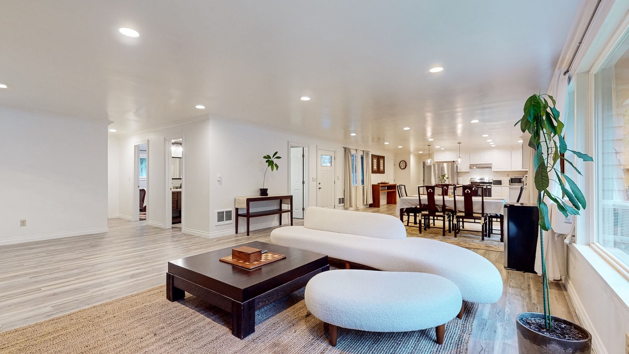Photo of Livingroom in Snoqualmie