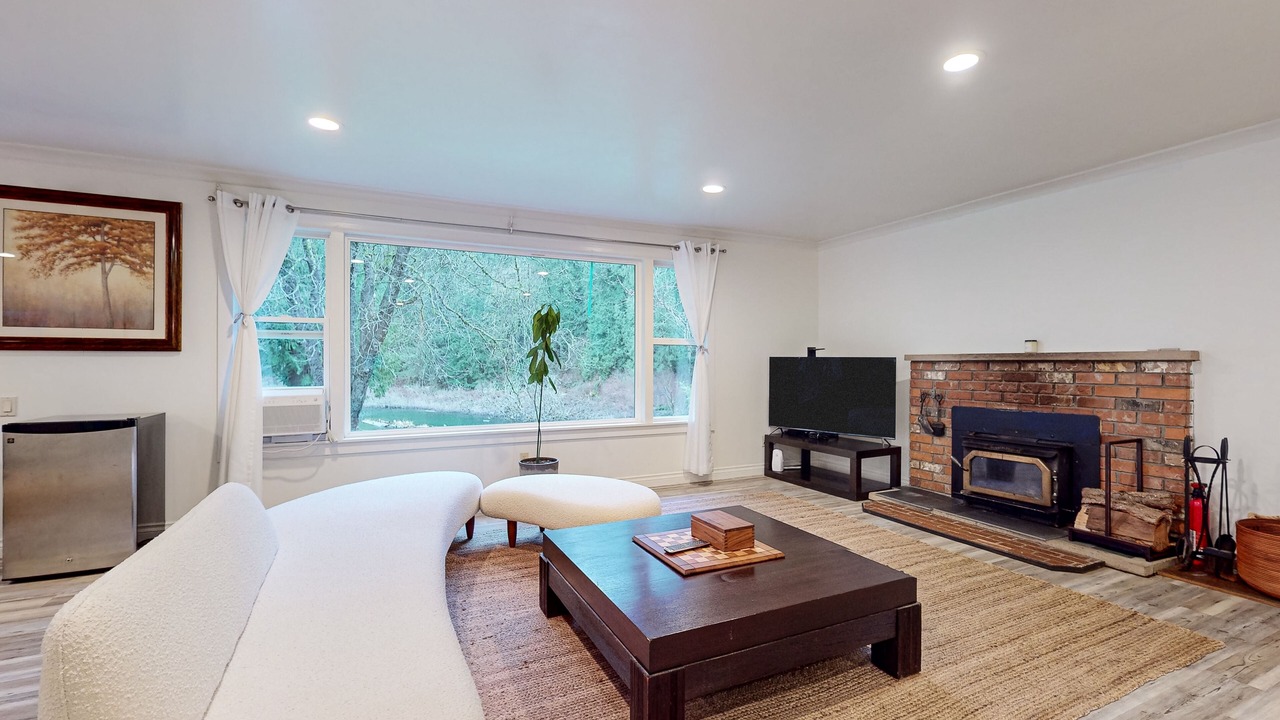 Photo of Livingroom in Snoqualmie