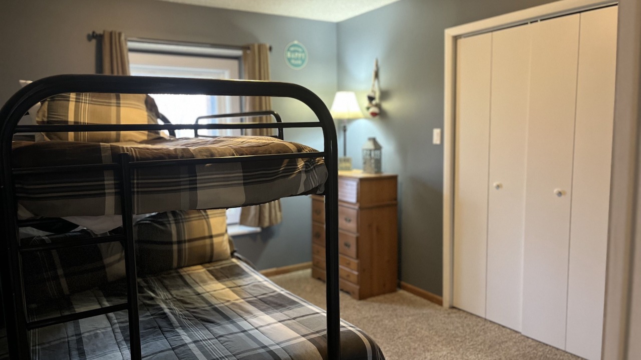Photo of Bedroom in Pittsburg