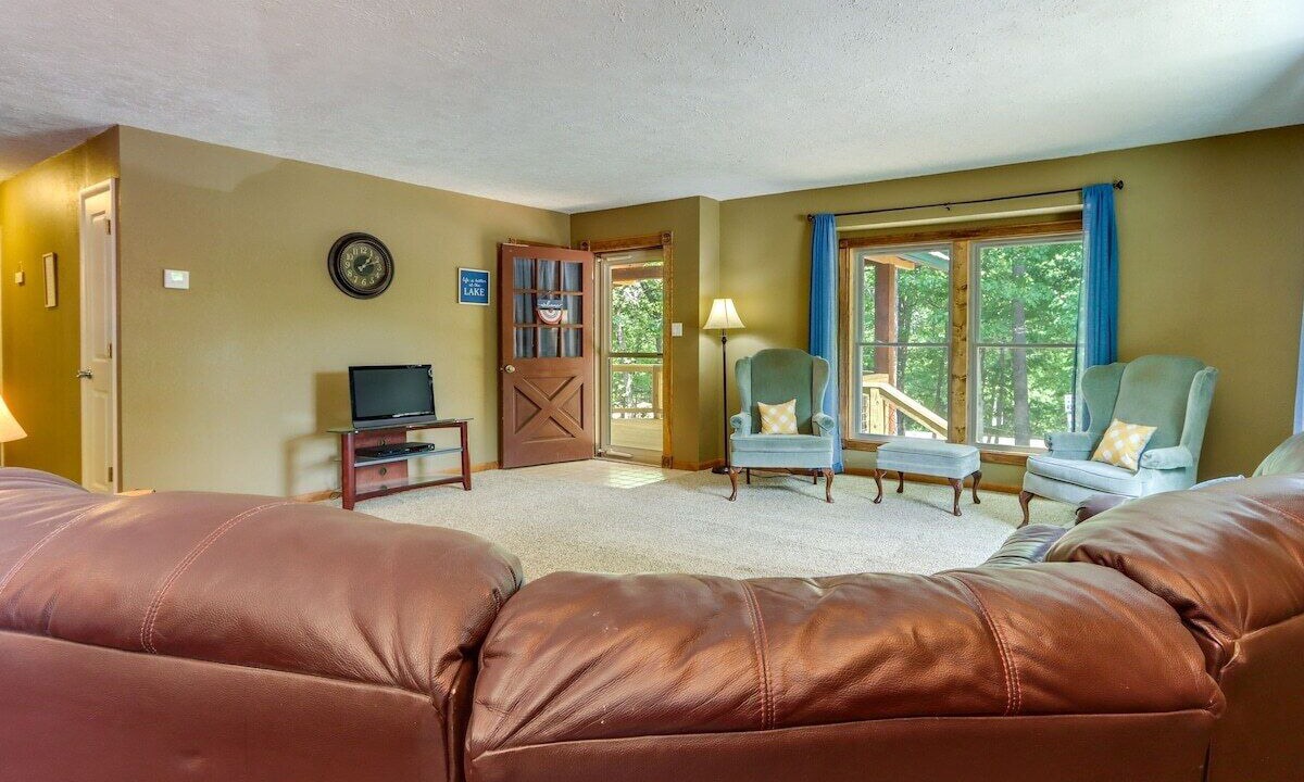 Photo of Livingroom in Pittsburg