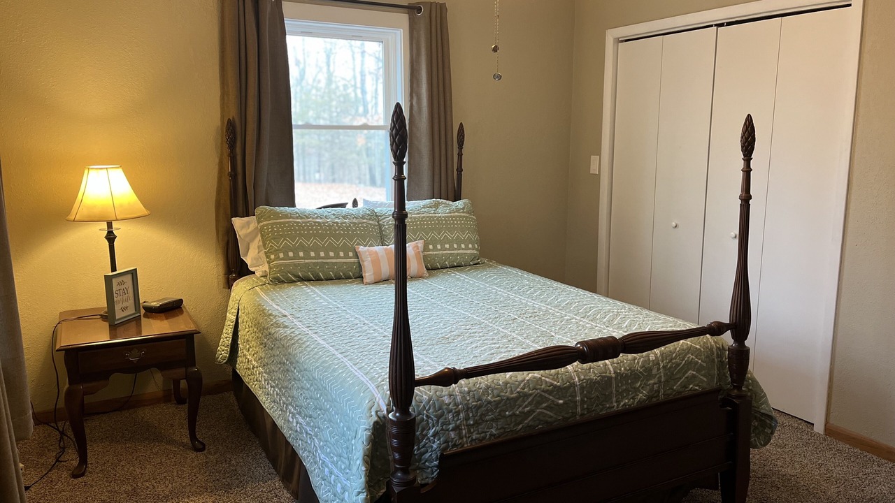 Photo of Bedroom in Pittsburg