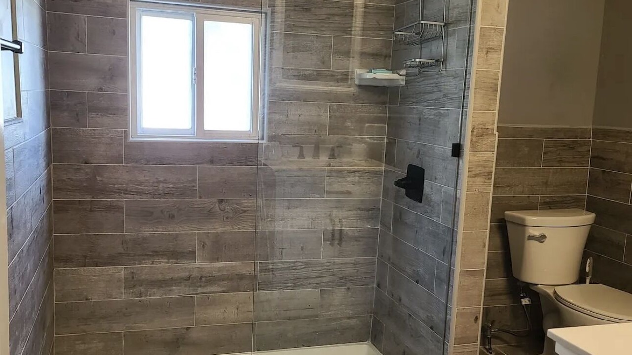 Photo of Bathroom in Point Breeze