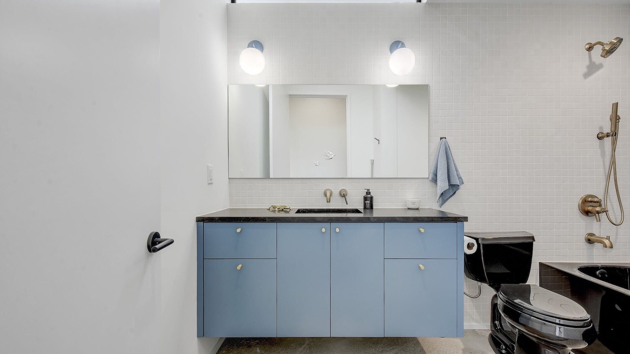 Photo of Bathroom in Chestnut