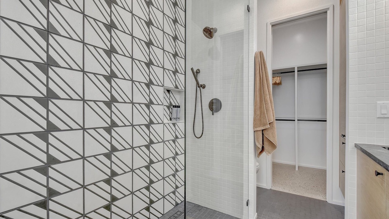 Photo of Bathroom in Chestnut
