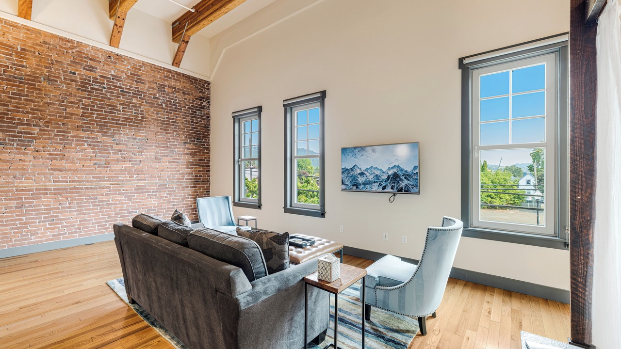 Photo of Livingroom in Amity