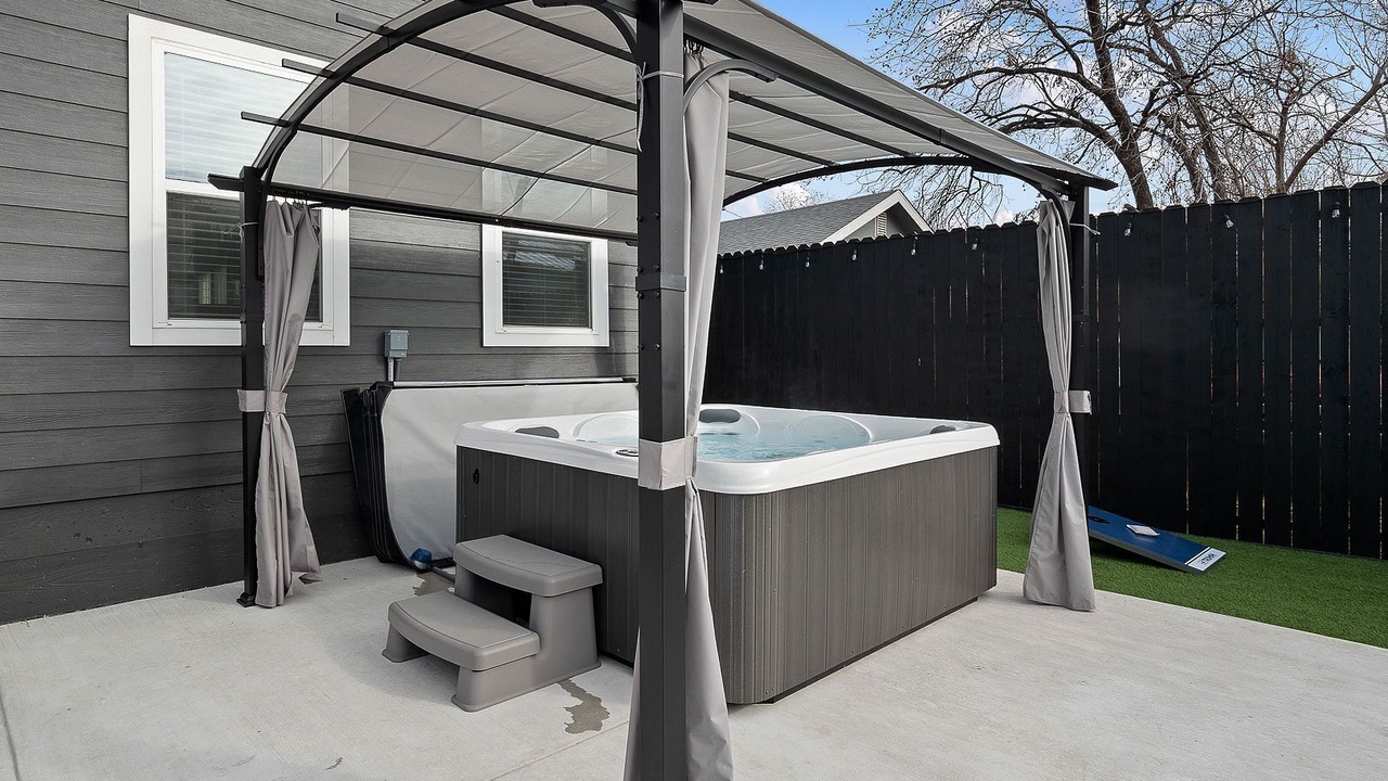 Photo of Patio Balcony in Fort Worth