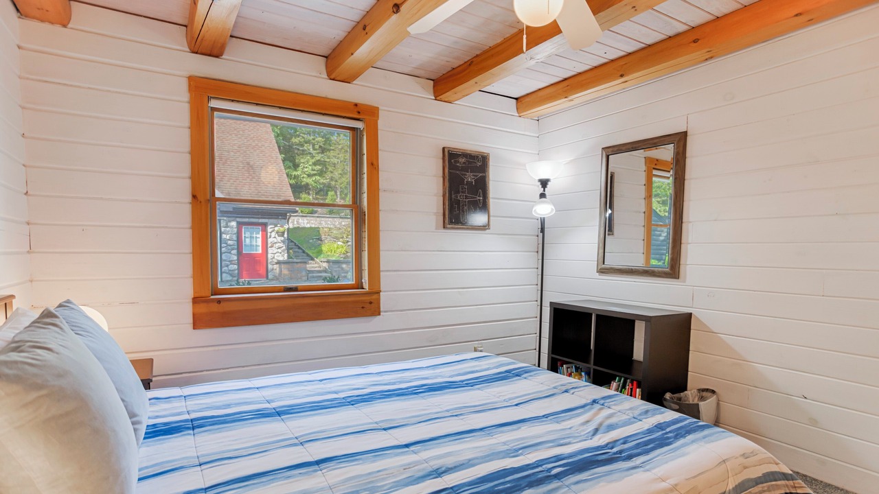 Photo of Bedroom in Valois