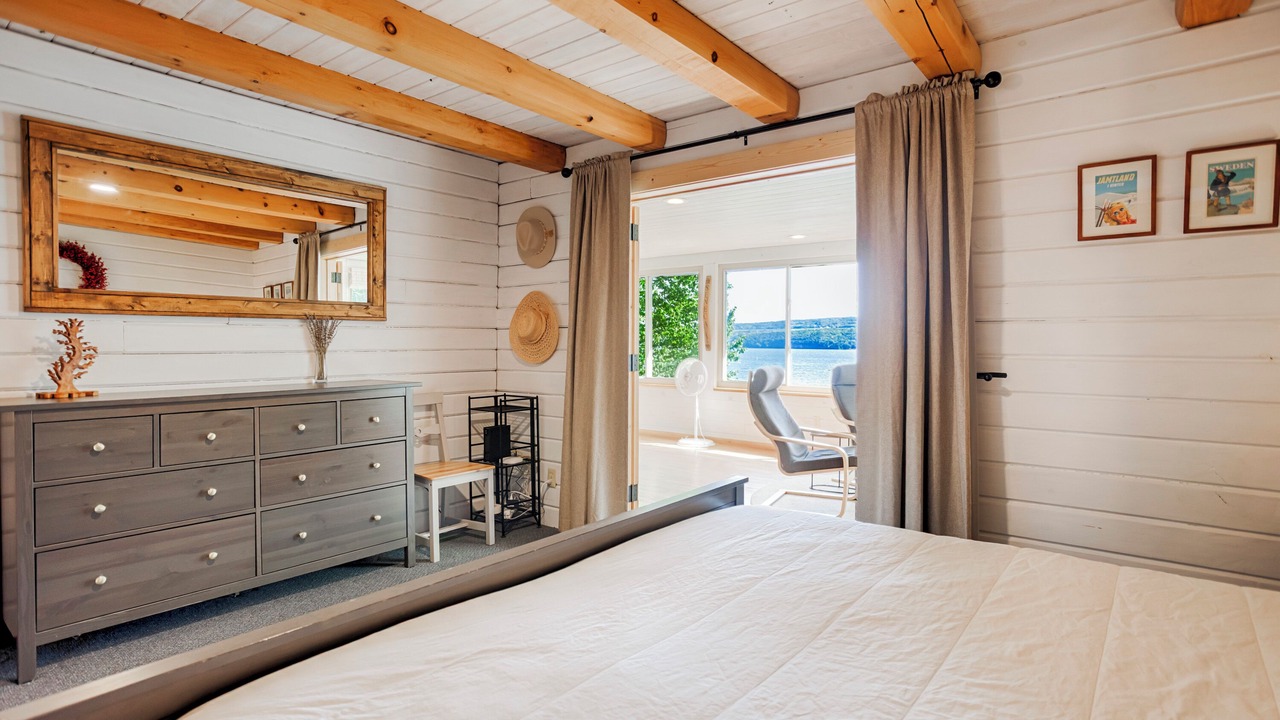 Photo of Bedroom in Valois