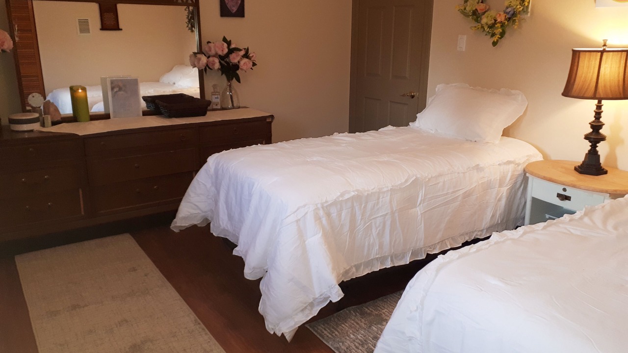 Photo of Bedroom in Elizabethtown-Kitley