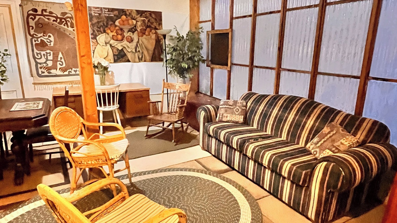 Photo of Livingroom in Elizabethtown-Kitley