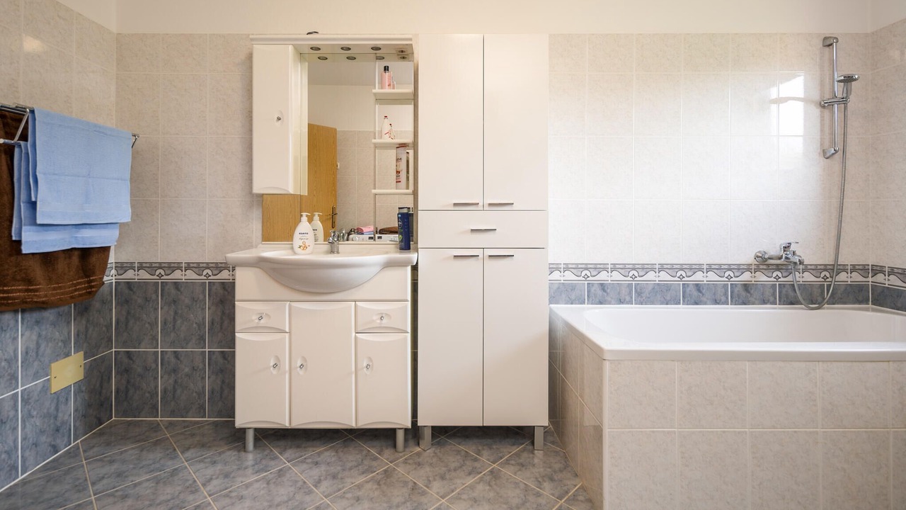 Photo of Bathroom in Rubesi