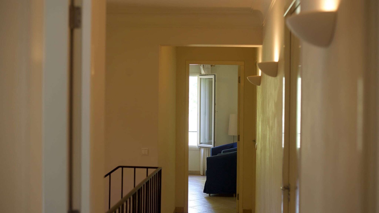 Photo of Others in Cabris