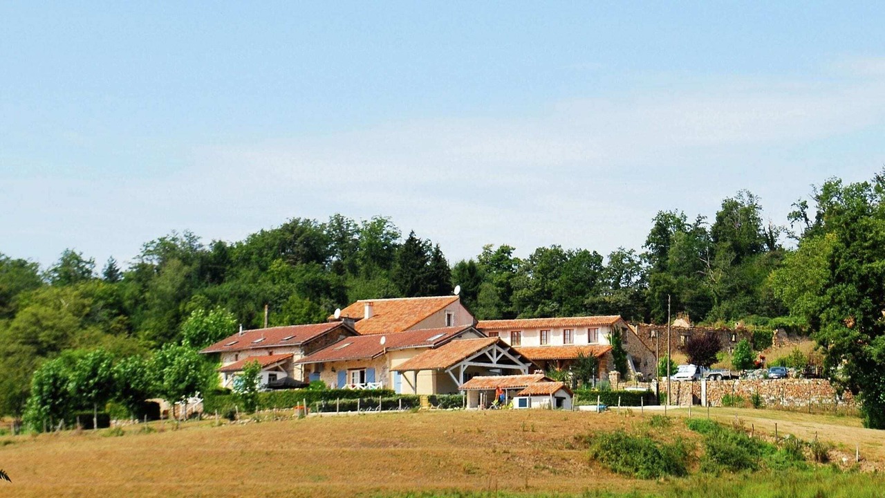 Photo of Others in Roussines