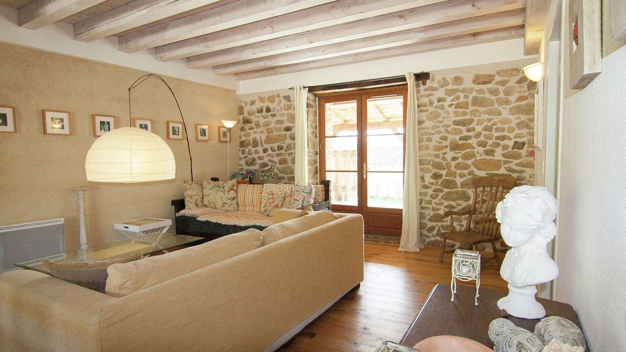 Photo of Livingroom in Roussines