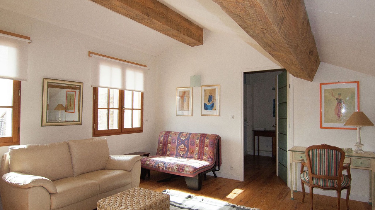 Photo of Others in Roussines