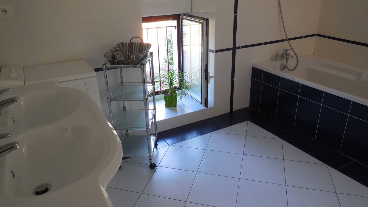 Photo of Bathroom in Isigny-le-Buat