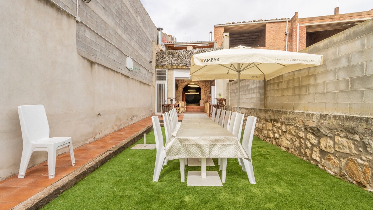 Photo of Outdoor in Maials