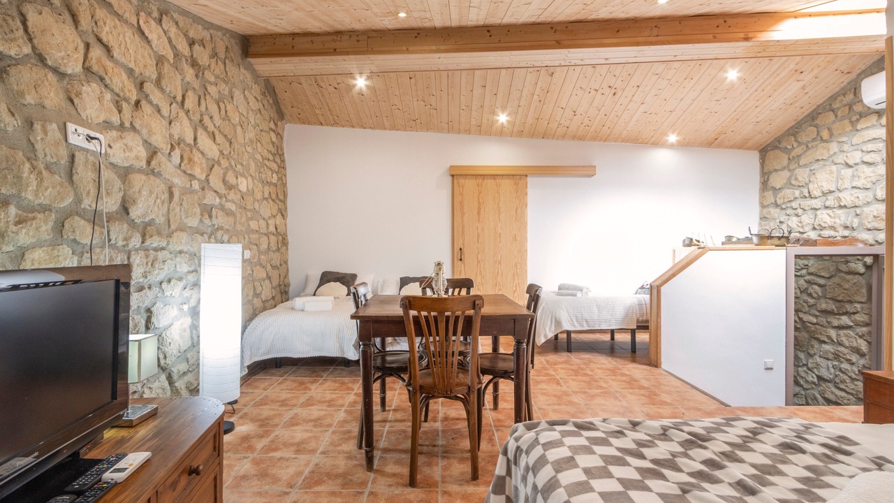 Photo of Bedroom in Maials