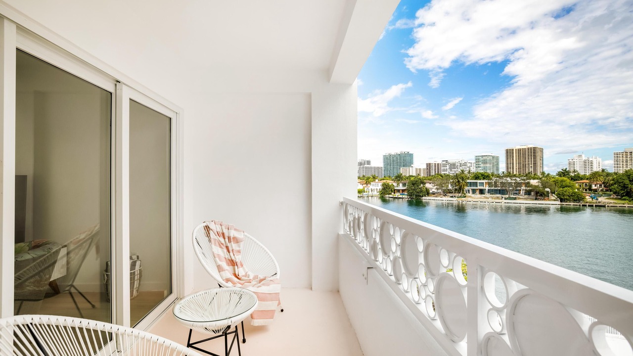 Photo of Outdoor in Bay Harbor Islands