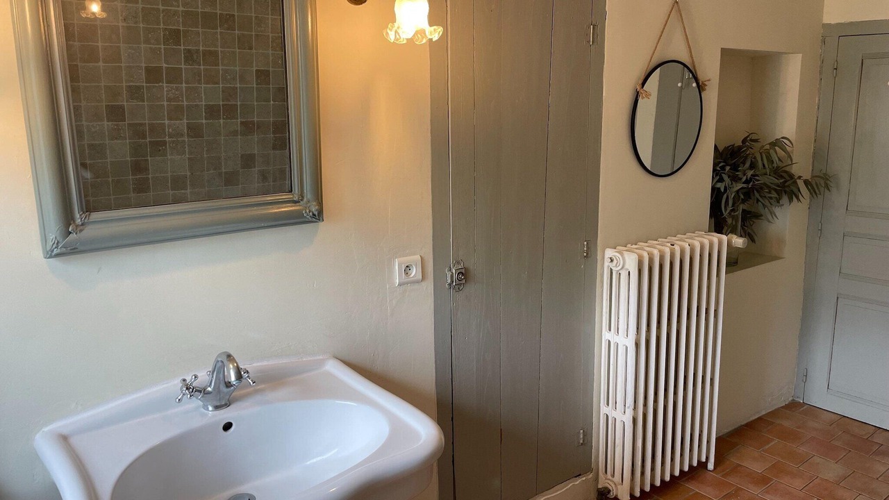 Photo of Bathroom in Courniou