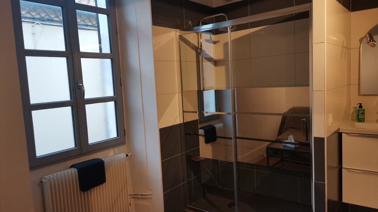 Photo of Bathroom in Nerac