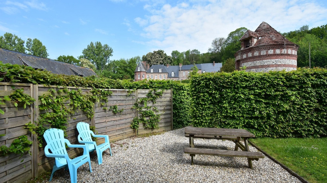 Photo of Patio Balcony in Le Bourg-Dun