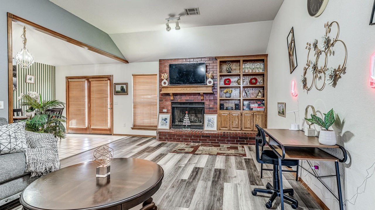 Photo of Livingroom in Midwest City