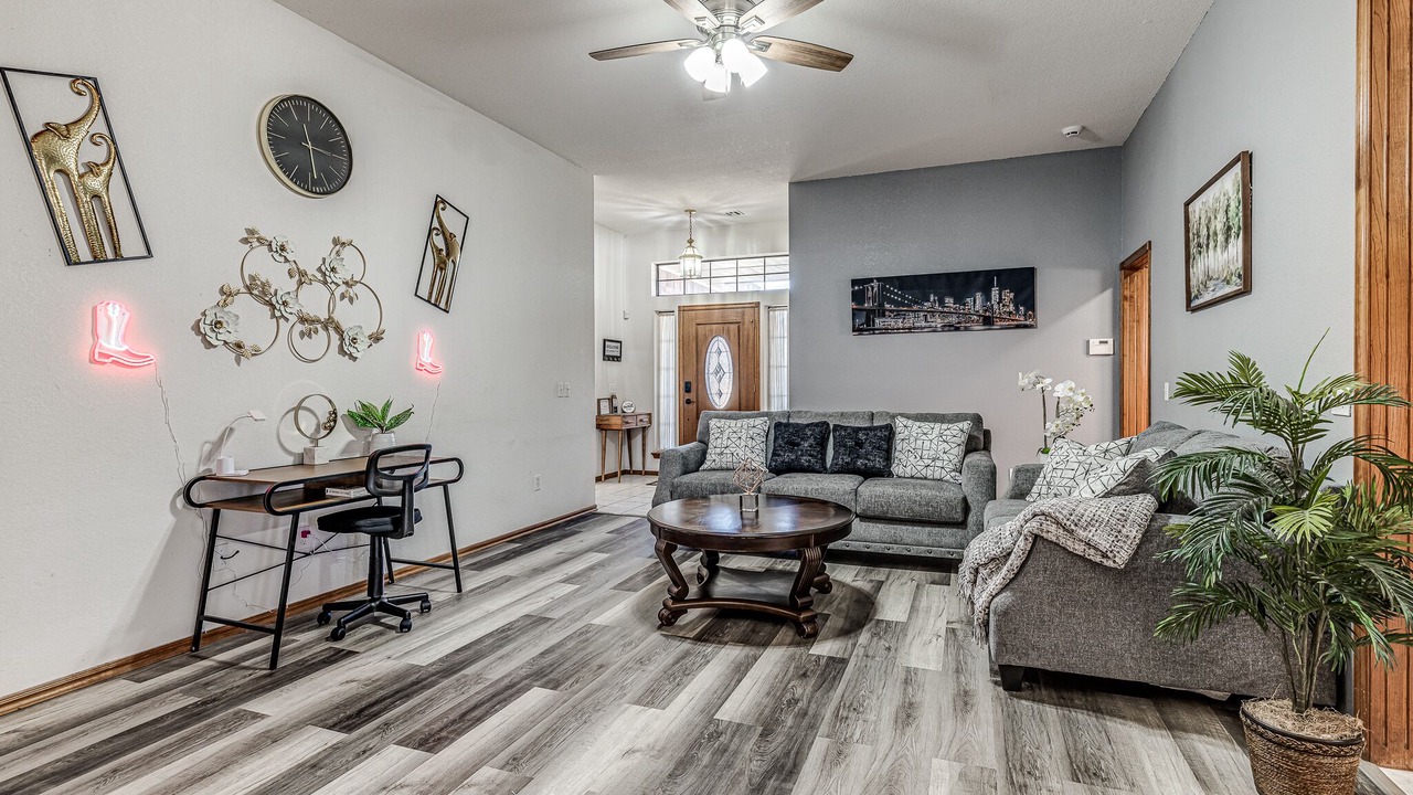 Photo of Livingroom in Midwest City