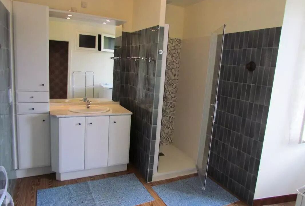Photo of Bathroom in Saint-Robert