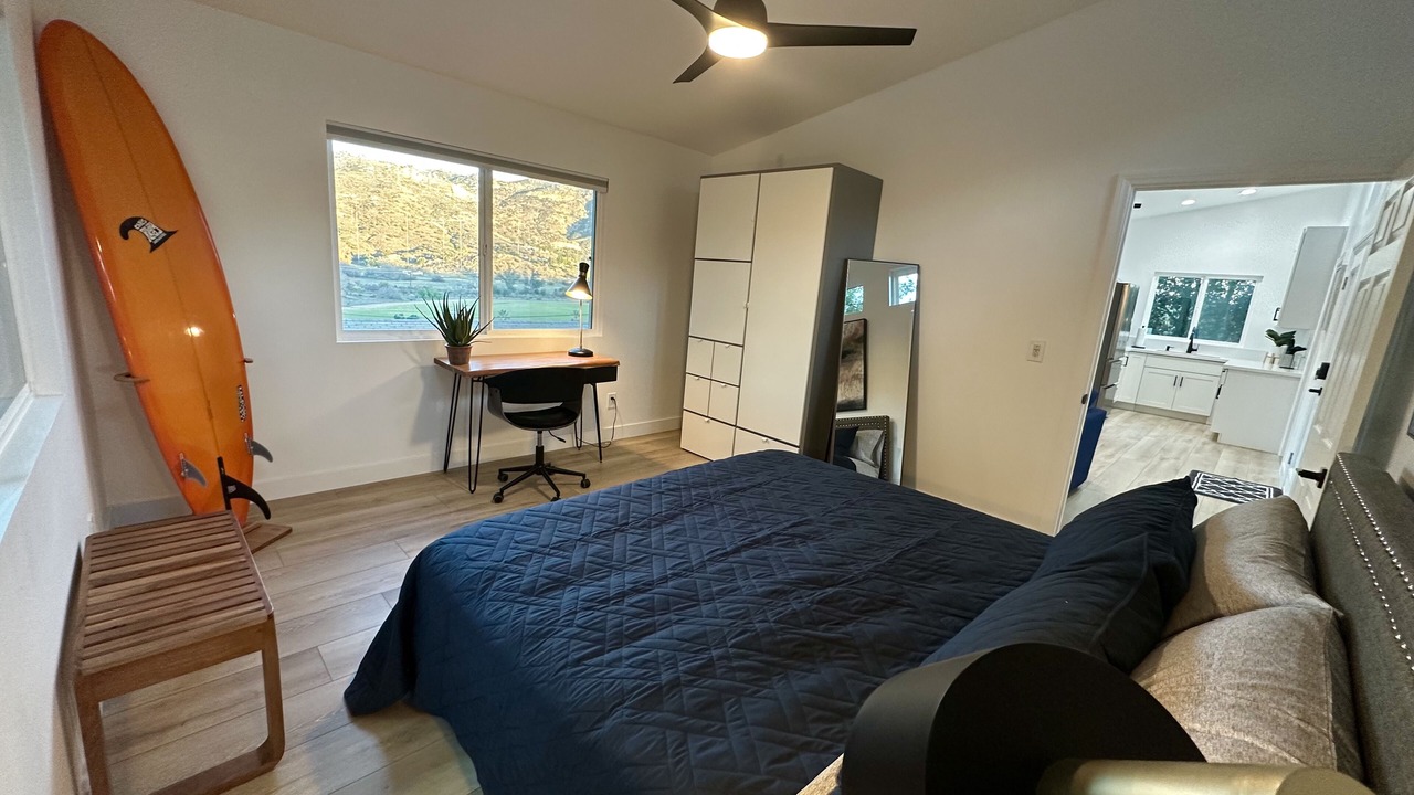 Photo of Bedroom in Lakeside