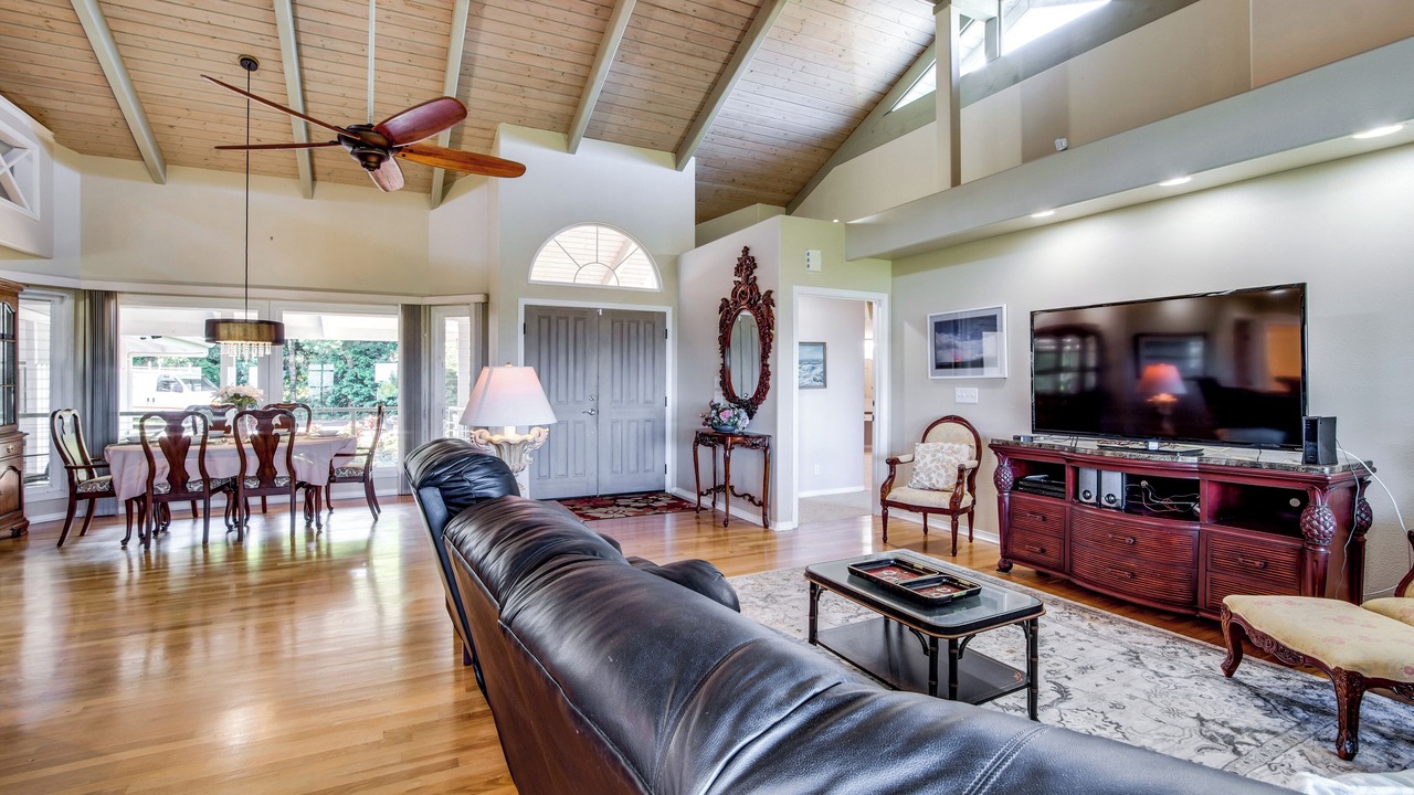 Photo of Livingroom in Honomu