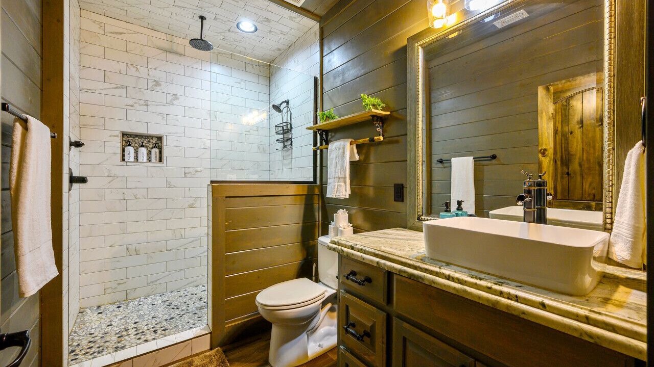 Photo of Bathroom in Broken Bow