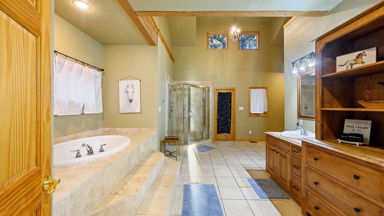 Photo of Bathroom in Broken Bow