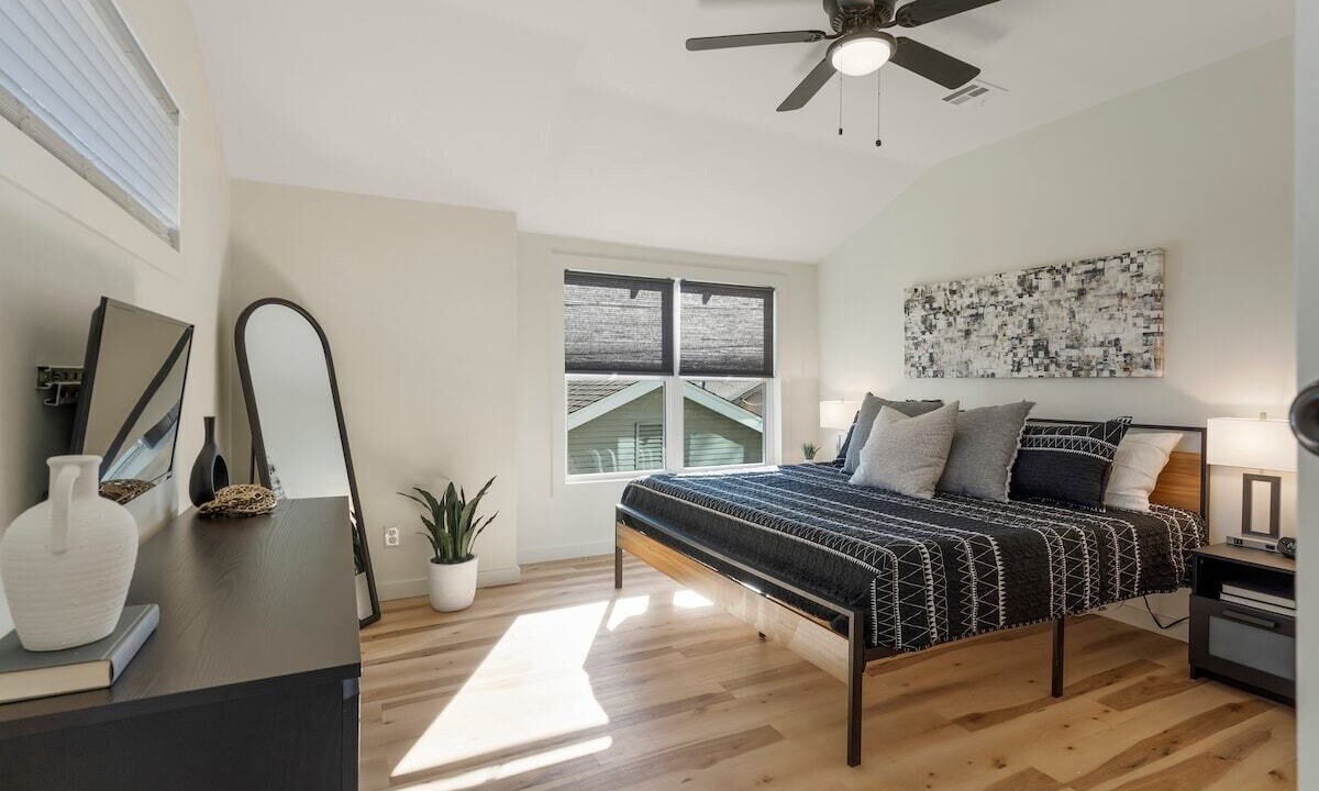 Photo of Others in Cherry Street