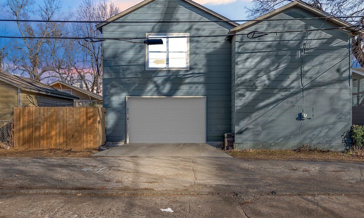 Photo of Others in Cherry Street