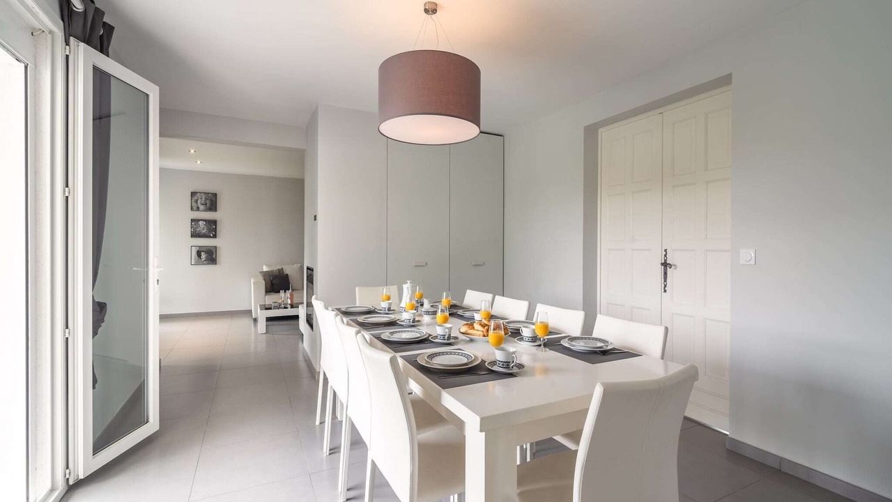 Photo of Livingroom in Saint-Genies-de-Fontedit