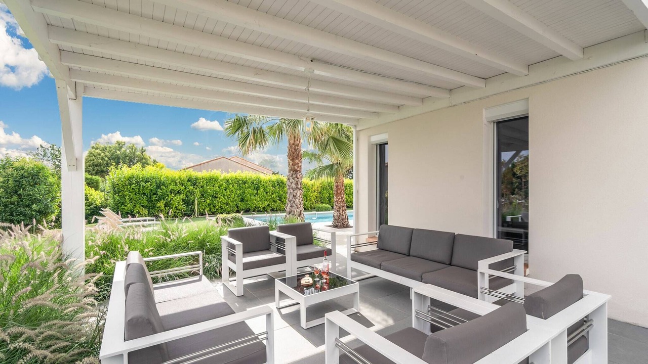 Photo of Patio Balcony in Saint-Genies-de-Fontedit