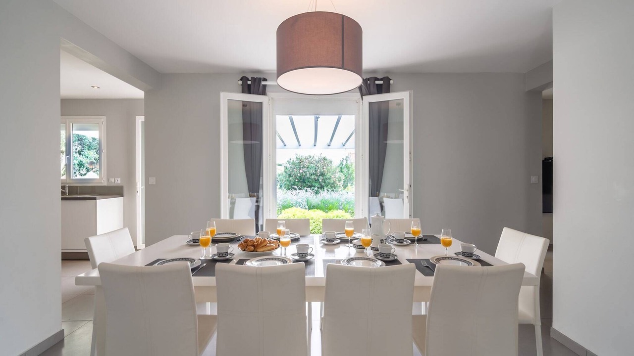 Photo of Livingroom in Saint-Genies-de-Fontedit