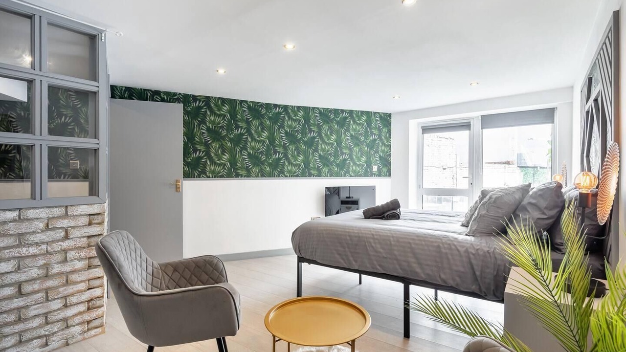 Photo of Others in East Acton