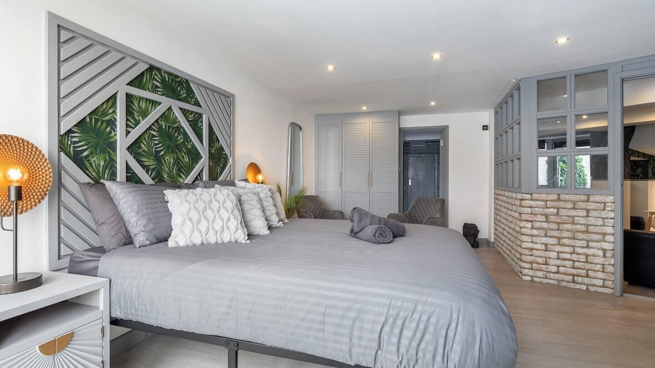 Photo of Others in East Acton