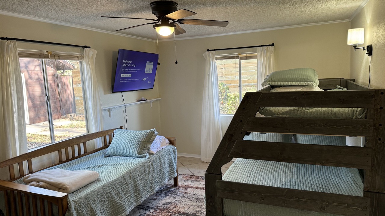 Photo of Bedroom in West Livingston