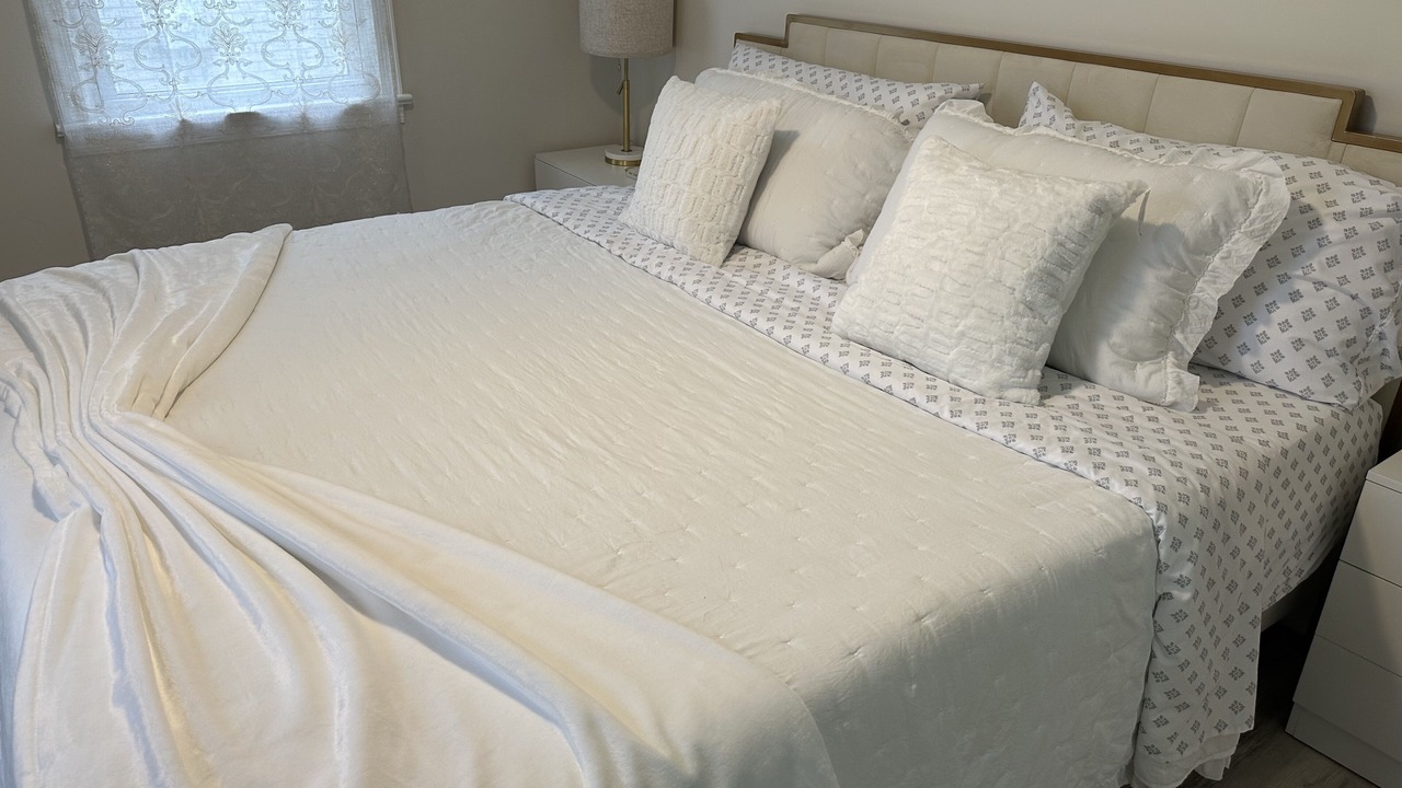 Photo of Bedroom in Smyrna