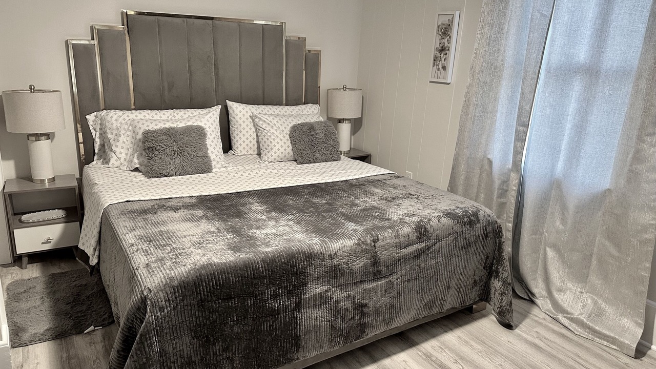 Photo of Bedroom in Smyrna