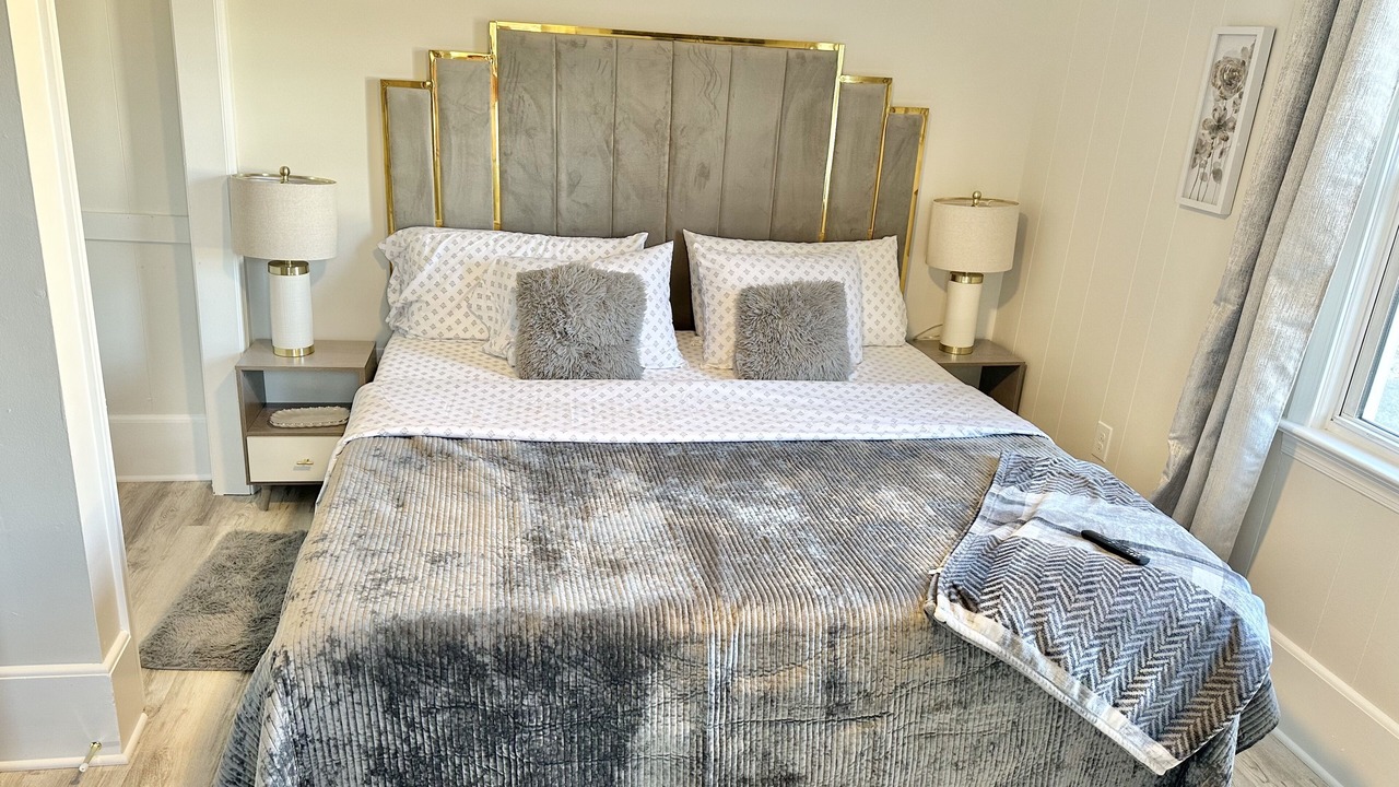 Photo of Bedroom in Smyrna