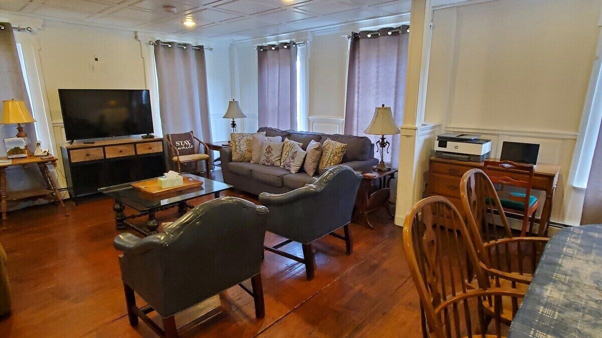 Photo of Livingroom in Equinunk